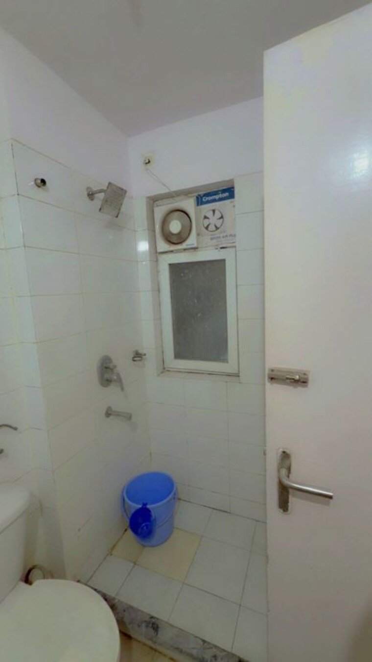Bathroom, bptp-parklands 3 Bedroom 1400 Sq.Ft. Apartment In Sector 76 Faridabad 10377775