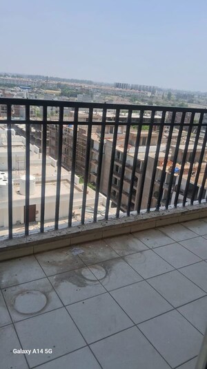 3 BHK Apartment For Rent in Motiaz Royal Citi, Ambala Highway