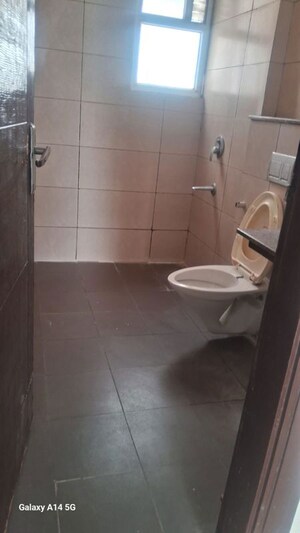 Bathroom in 3 BHK Apartment at Motiaz Royal Citi, Ambala Highway – for Rent