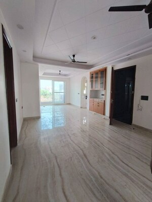 Room in 3 BHK Apartment at Bestech Park View Spa Next, Sector 67 – for Sale