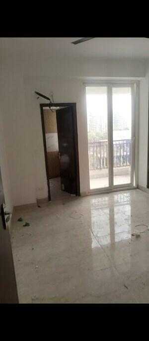 Room in 3 BHK Apartment at Unnati Fortune The Aranya, Sector 119 – for Rent