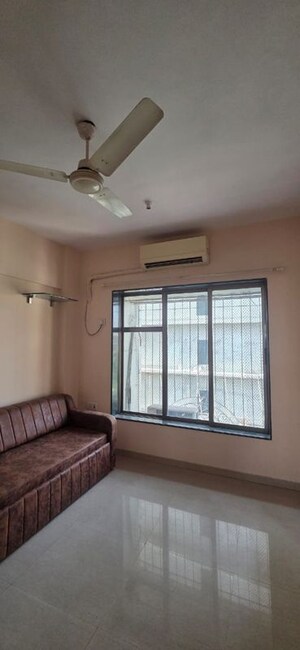 Room in 3 BHK Apartment at Ornate CHS Chembur, Chembur – for Rent