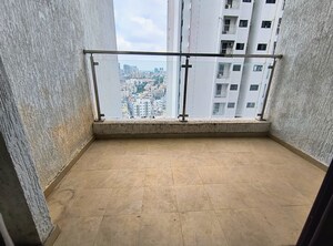 Room in 3 BHK Apartment at Duville Riverdale, Kharadi – for Rent