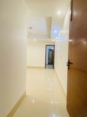 1 BHK Builder Floor For Rent in Saket