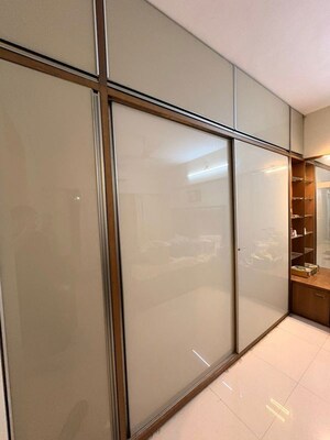 Room in 3 BHK Apartment at Brahma Realty Skycity, Dhanori – for Rent