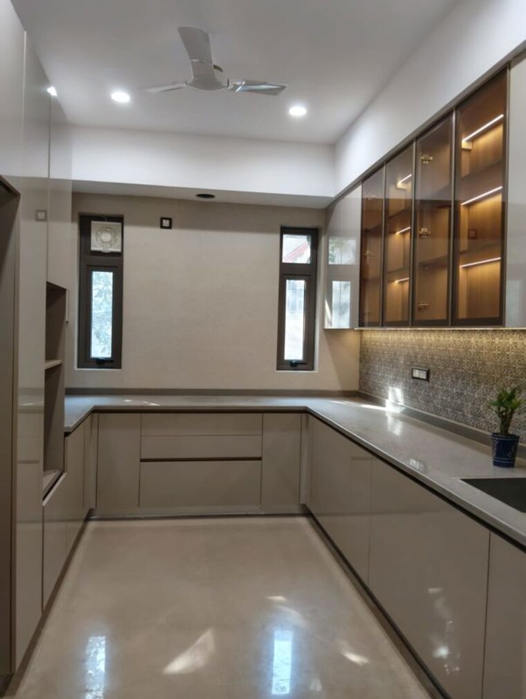 Kitchen, kirti nagar 3 Bedroom 200 Sq.Ft. Builder Floor In Kirti Nagar Delhi 10377877