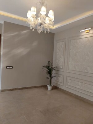 Room in 3 BHK Builder Floor at Kirti Nagar – for Sale