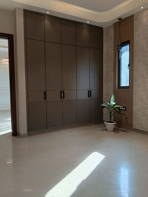 Room in 3 BHK Builder Floor at Kirti Nagar – for Sale