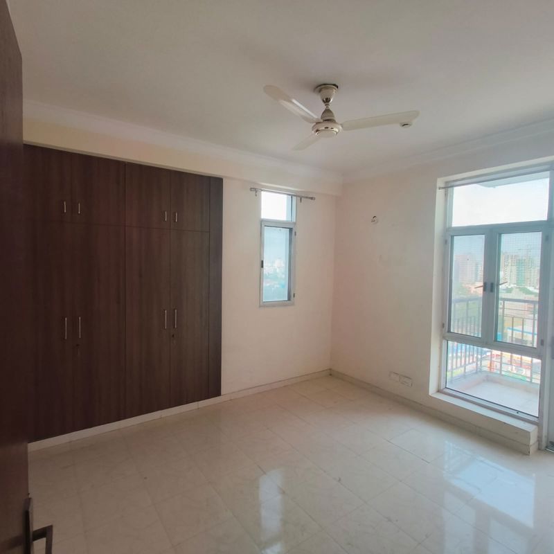 2 BHK + Store Room Apartment For Sale in Amrapali Empire