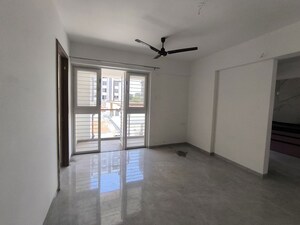 Room in 3 BHK Apartment at Ajmera Housing Society, Pimpri – for Rent