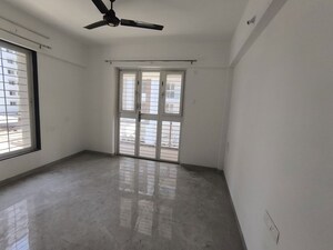 Room in 3 BHK Apartment at Ajmera Housing Society, Pimpri – for Rent