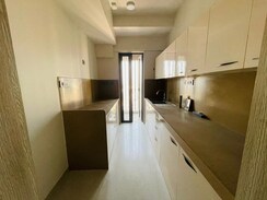 3 BHK + Extra Room Apartment For Rent in Rustomjee Paramount