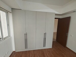 Room in 3.5 BHK Apartment at SS The Leaf, Sector 85 – for Sale