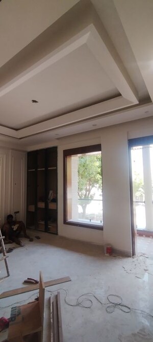 Room in 3 BHK Builder Floor at Sector 85 – for Sale