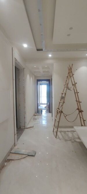 Building Lobby in 3 BHK Builder Floor at Sector 85 – for Sale