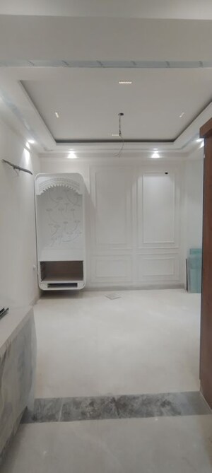 Building Lobby in 3 BHK Builder Floor at Sector 85 – for Sale