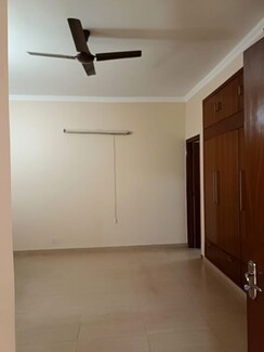 6 BHK + Extra Room,Store Room Independent House For Sale in Sector 31