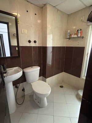 Bathroom in 5 BHK Independent House at Sector 40 – for Sale