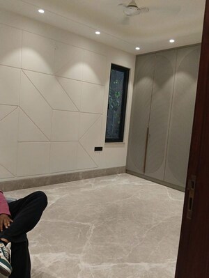 Room in 3 BHK Builder Floor at Kirti Nagar – for Sale