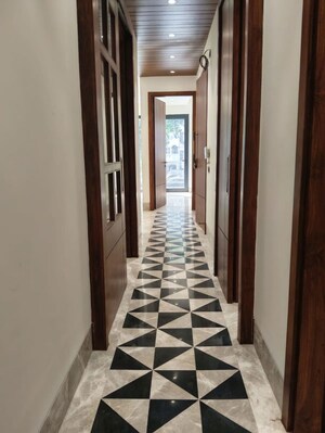3 BHK Builder Floor For Sale in Kirti Nagar