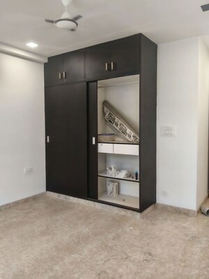 Room in 4 BHK Builder Floor at Mansarover Garden – for Sale