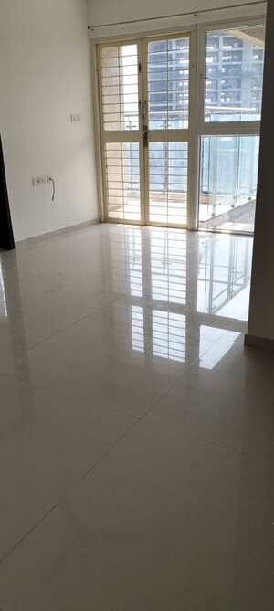 Room in 2.5 BHK Apartment at Empire Square, Chinchwad – for Rent