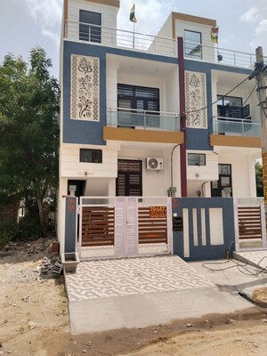 2 BHK Builder Floor For Rent in Manyawas