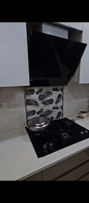 Furnished Amenities in 4 BHK Builder Floor at BPTP Parkland Pride, Sector 77 – for Sale