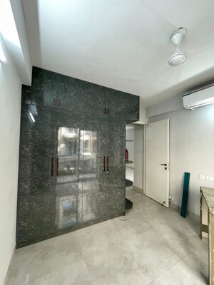 Room in 3 BHK Builder Floor at Signature Global City, Sector 37d – for Sale