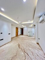 3 BHK 215 Sq.Yd. Builder Floor in Realtech The Luxurium