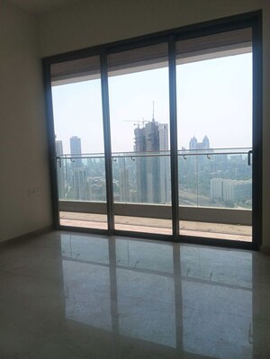 Room in 3 BHK Apartment at Piramal Mahalaxmi, Mahalaxmi – for Rent