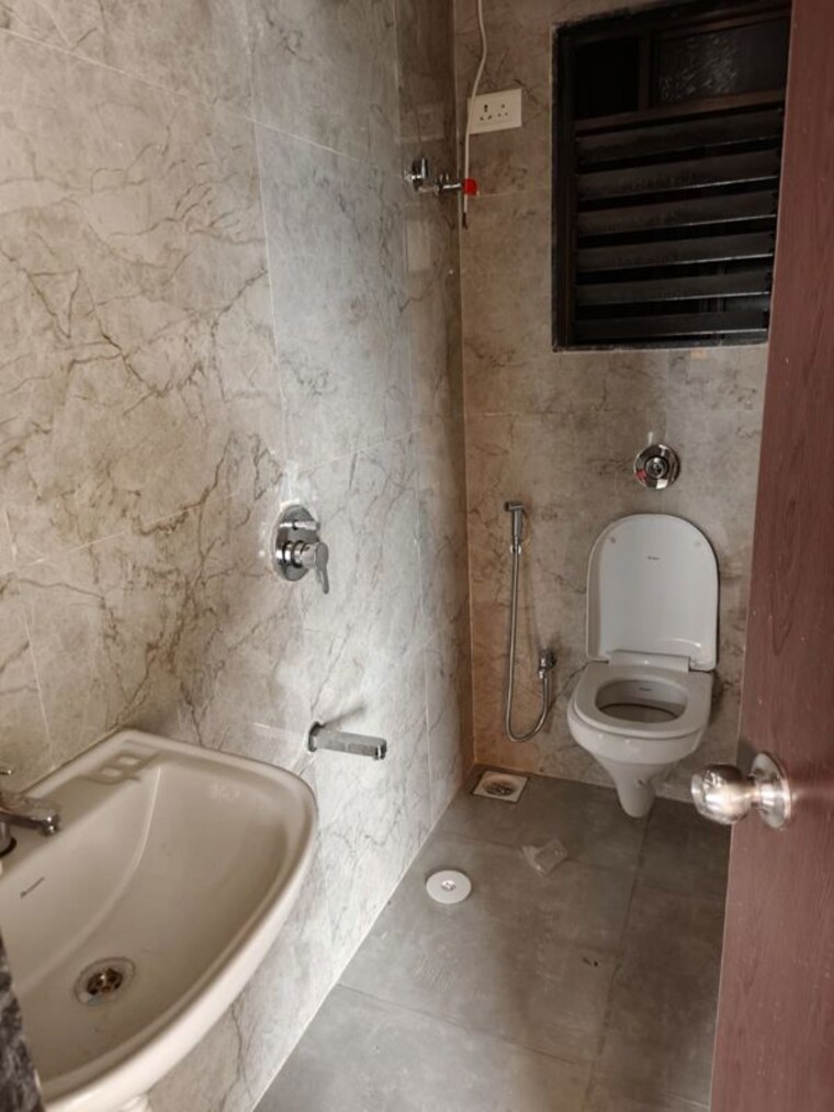 Bathroom, sandesh nagar 1 Bedroom 430 Sq.Ft. Apartment In Sandesh Nagar Mumbai 10378116