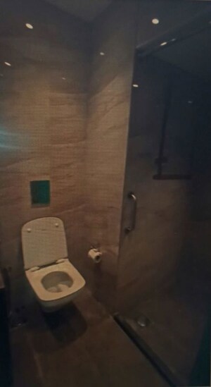 Bathroom in 2.5 BHK Apartment at Jolly Maker Apartment, Cuffe Parade – for Rent