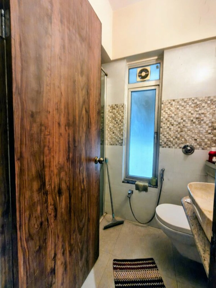 Bathroom, anand nagar 2 Bedroom 860 Sq.Ft. Apartment In Anand Nagar Thane 10378098
