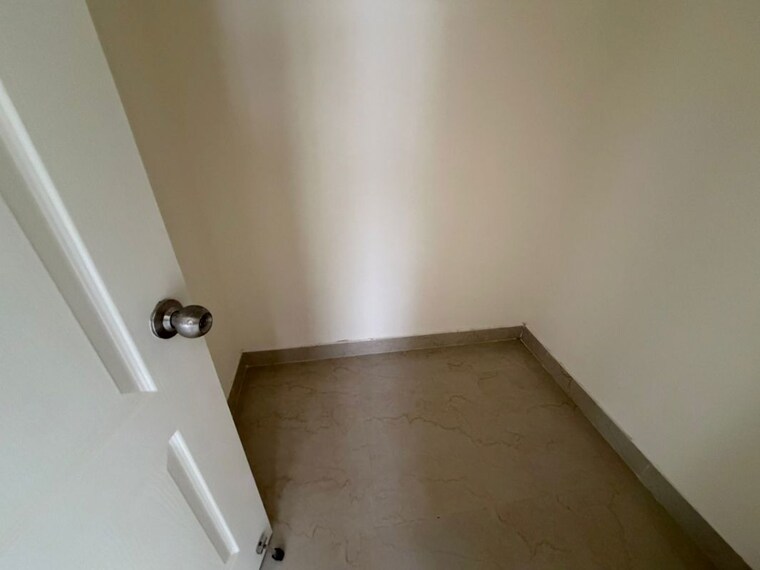 Room, shree-vardhman-victoria 3 Bedroom 1950 Sq.Ft. Apartment In Sector 70 Gurgaon 10378154