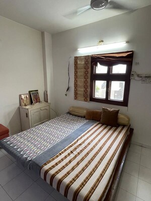 Bedroom in 2 BHK Apartment at Ambawadi – for Rent