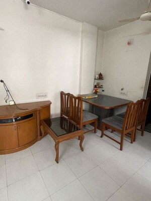 Team Area in 2 BHK Apartment at Ambawadi – for Rent