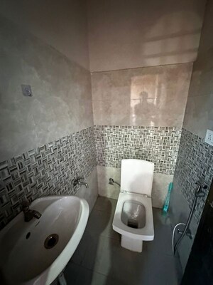 Bathroom in 2 BHK Builder Floor at Sector 51 – for Rent