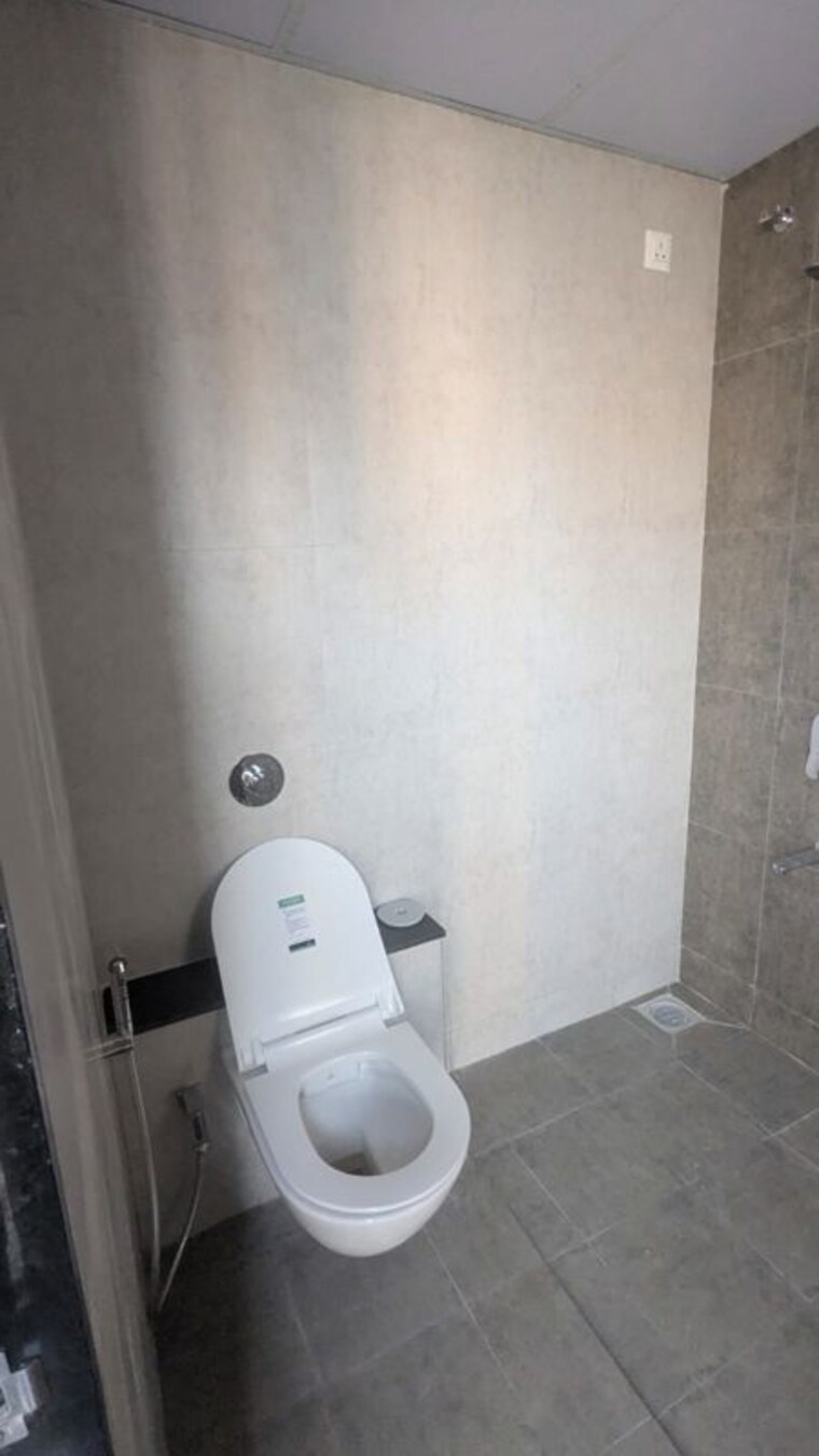 Bathroom, mantra-mesmer 3 Bedroom 1250 Sq.Ft. Apartment In Keshav Nagar Pune 10378198