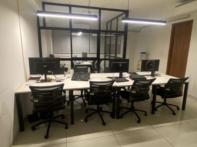 Gym, gota Commercial Office Space 710 Sq.Ft. In Gota Ahmedabad 10378199