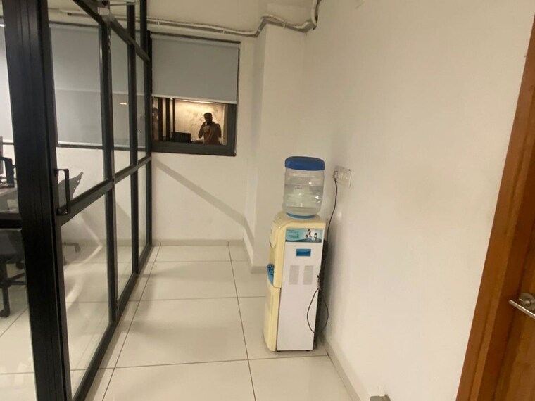 undefined, gota Commercial Office Space 710 Sq.Ft. In Gota Ahmedabad 10378199