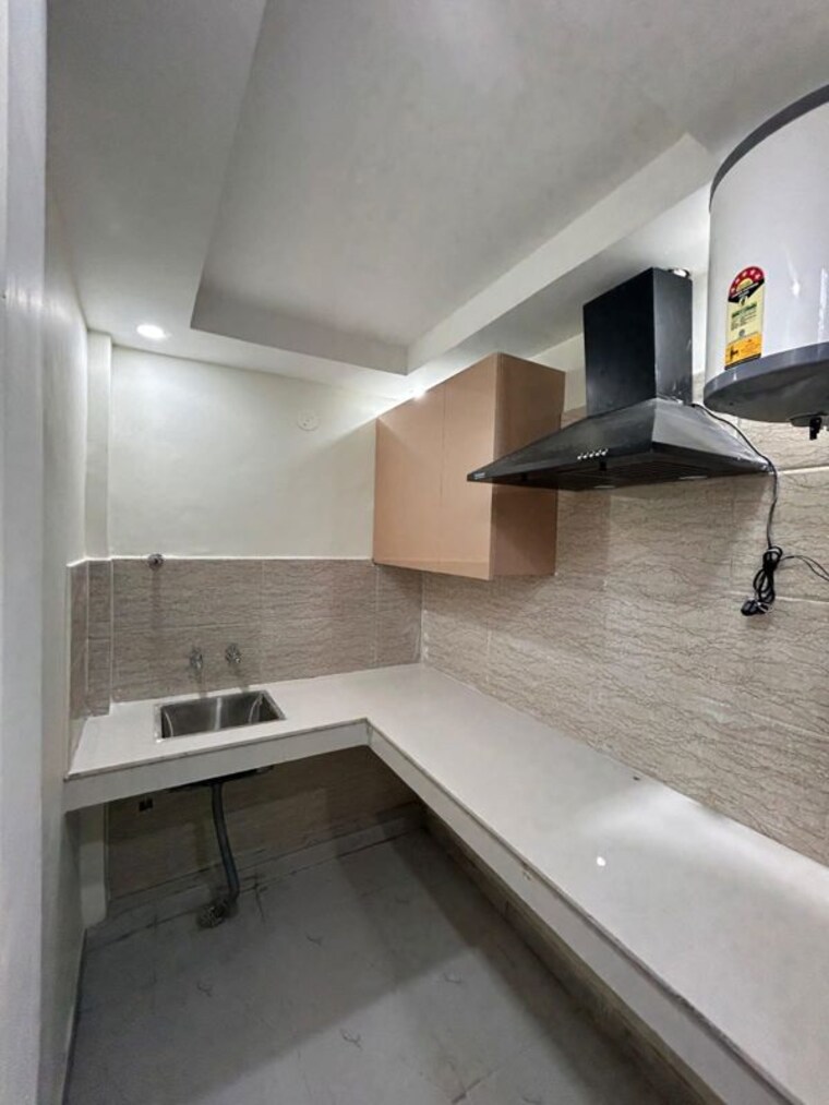 Kitchen, sector 57 1 RK 350 Sq.Ft. Builder Floor In Sector 57 Gurgaon 10378211