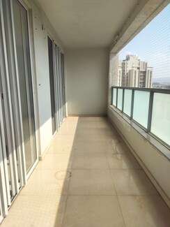 3.5 BHK Apartment For Rent in Amanora Future Towers