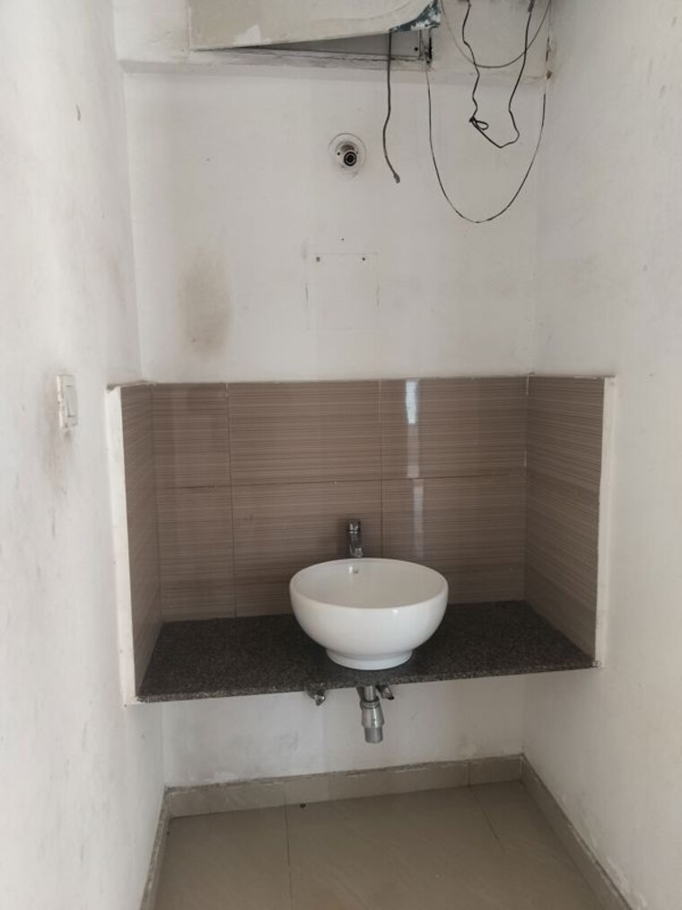 Bathroom, amanora-future-towers 3.5 Bedroom 2250 Sq.Ft. Apartment In Hadapsar Pune 10378227