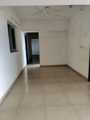Room in 3.5 BHK Apartment at Amanora Future Towers, Hadapsar – for Rent