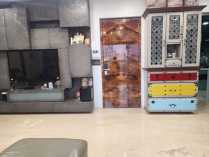 Furnished Amenities in 3 BHK Apartment at Brightshine 71 Raintree, Dadar East – for Sale