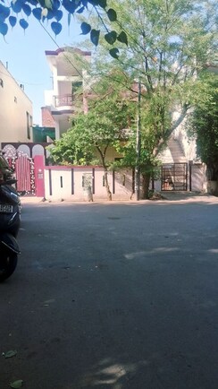 5 BHK + Pooja Room,Study Room,Extra Room,Store Room Independent House For Sale in Maulviganj