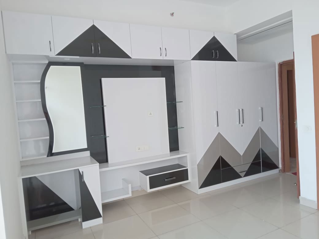 2 BHK + Study Room Apartment For Rent in SS The Leaf