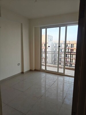 Room in 3 BHK Apartment at ROF Aalayas Phase 2, Sector 102 – for Sale
