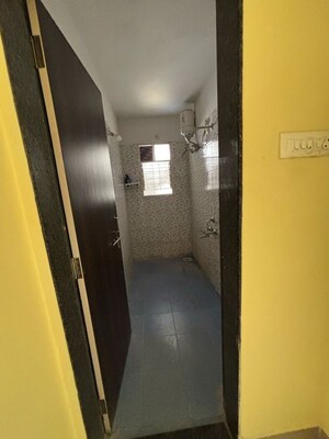 Bathroom in 1 BHK Apartment at Dhanvantari Colony – for Rent
